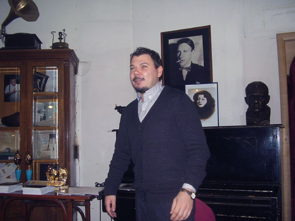 Специальный гость мероприятия - известный московский поэт Сергей Злыднев